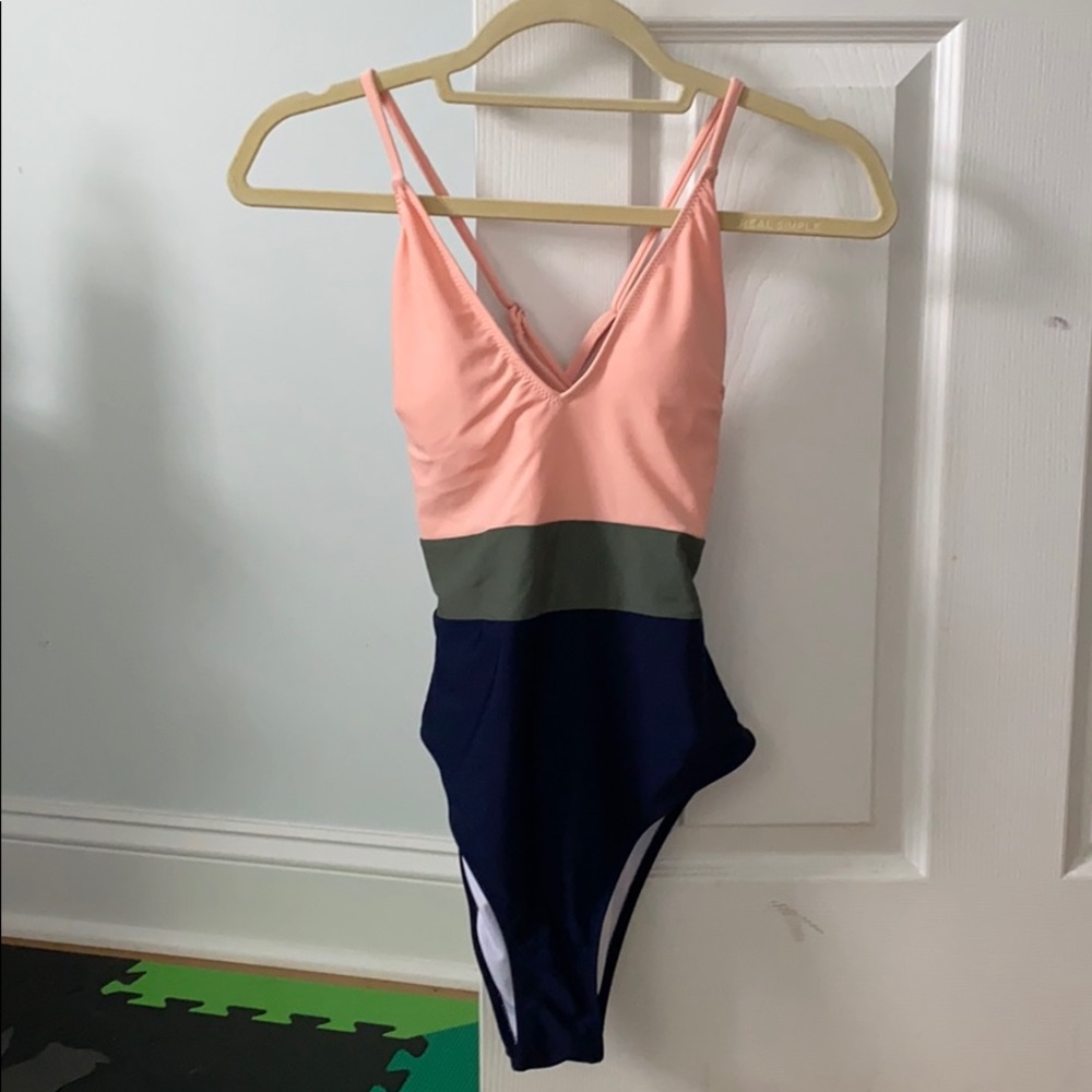 Cupshe one piece bathing suit